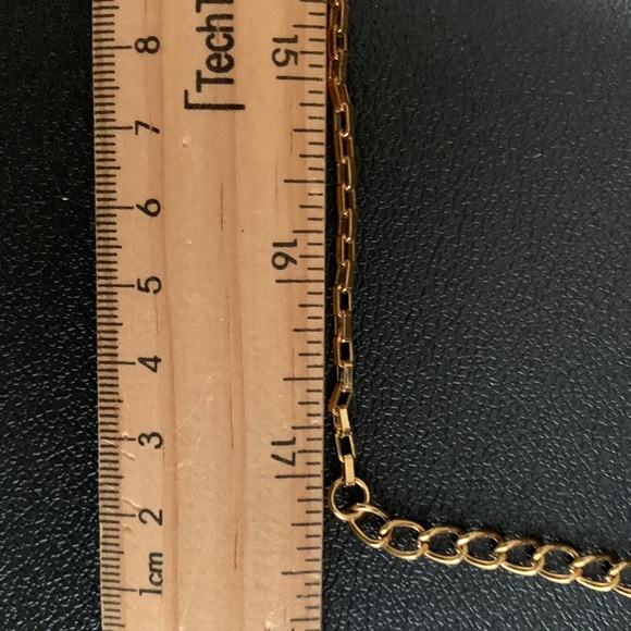 NWT Robert Lee Morris gold tone hammered circle pendant necklace - Picture 10 of 10